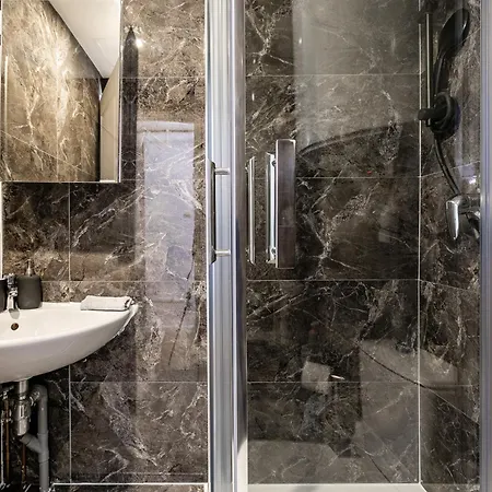 Orangerie & Centre *